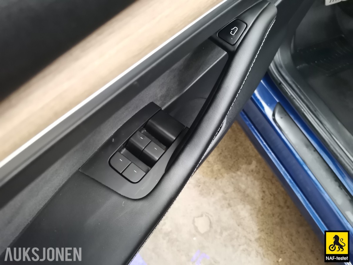 2021 Tesla Model 3 PERFORMANCE AWD GARANTI VARMEPUMPE PANORAMA
