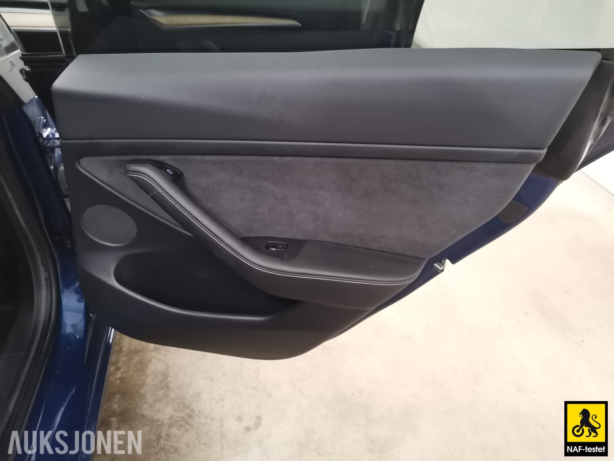 2021 Tesla Model 3 PERFORMANCE AWD GARANTI VARMEPUMPE PANORAMA