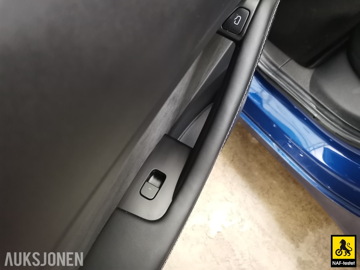 2021 Tesla Model 3 PERFORMANCE AWD GARANTI VARMEPUMPE PANORAMA