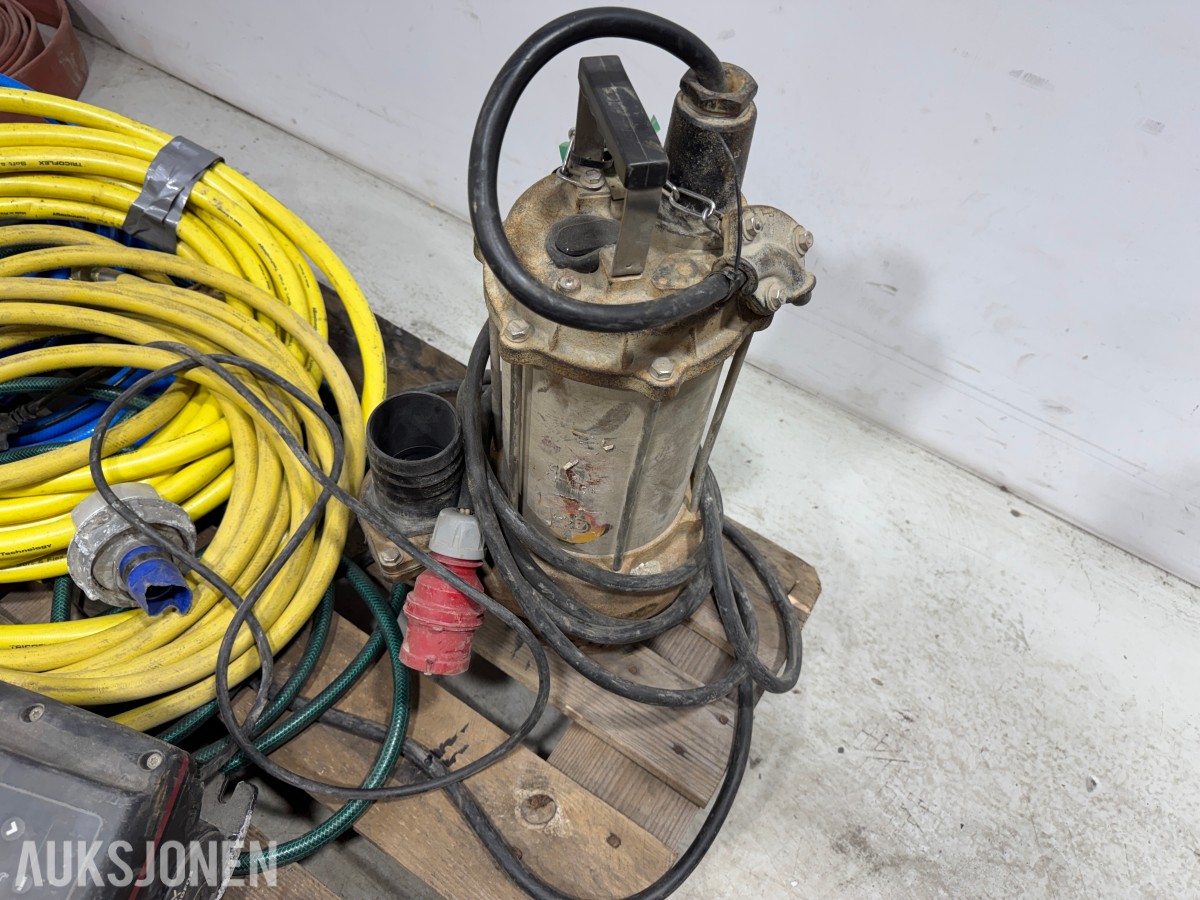 Lensepumper, Grundfos SCALA2, slanger og slangeklemmer