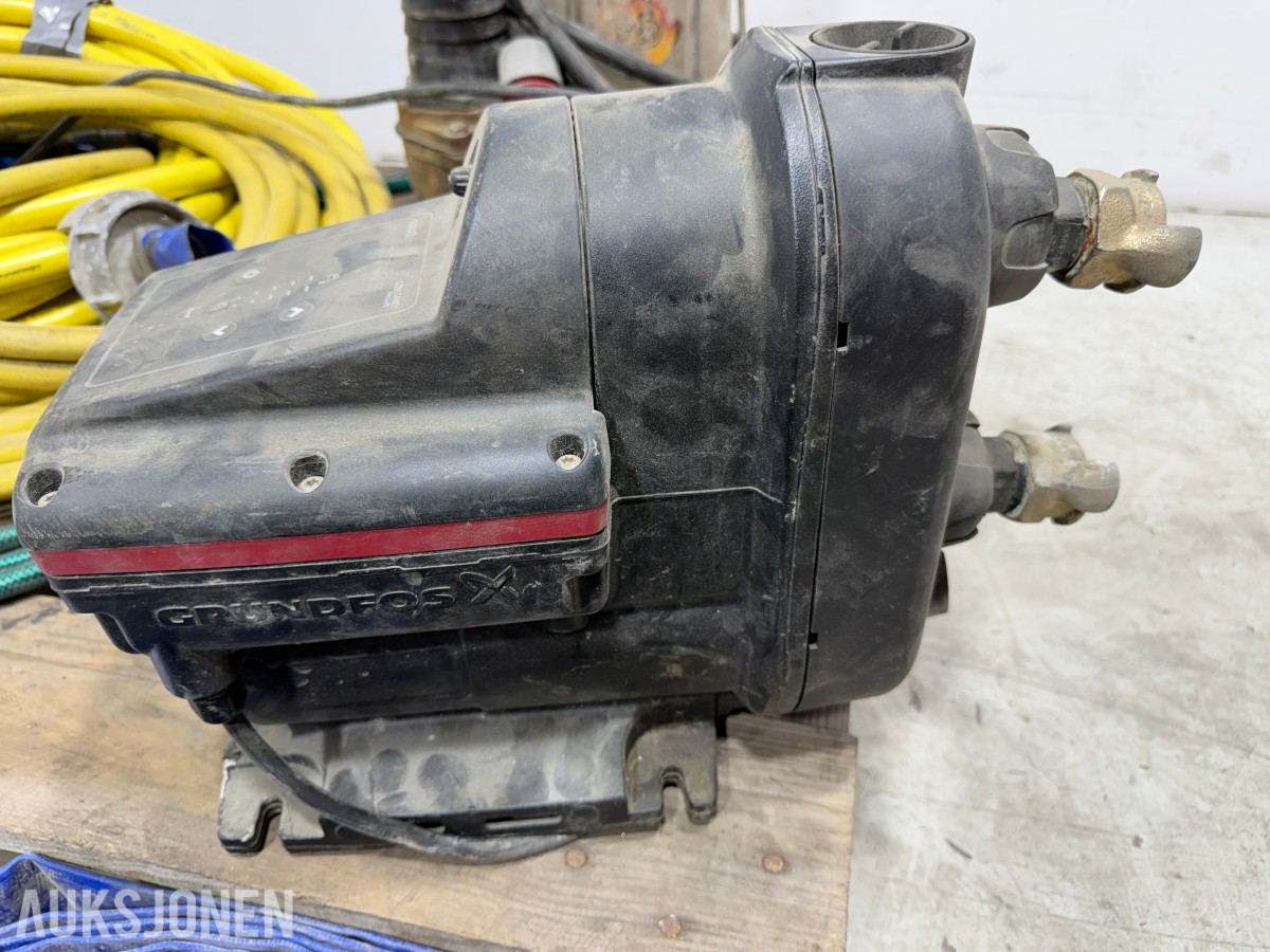Lensepumper, Grundfos SCALA2, slanger og slangeklemmer