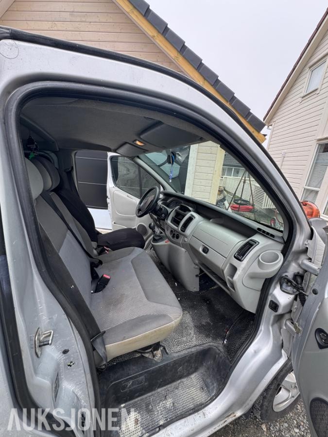 2004 Opel Vivaro 1.9 CDTI 2700, 6-seter