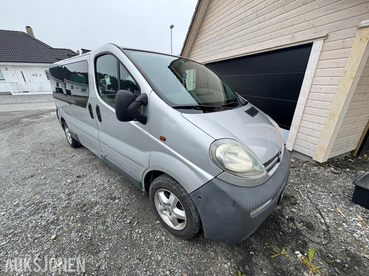 2004 Opel Vivaro 1.9 CDTI 2700, 6-seter