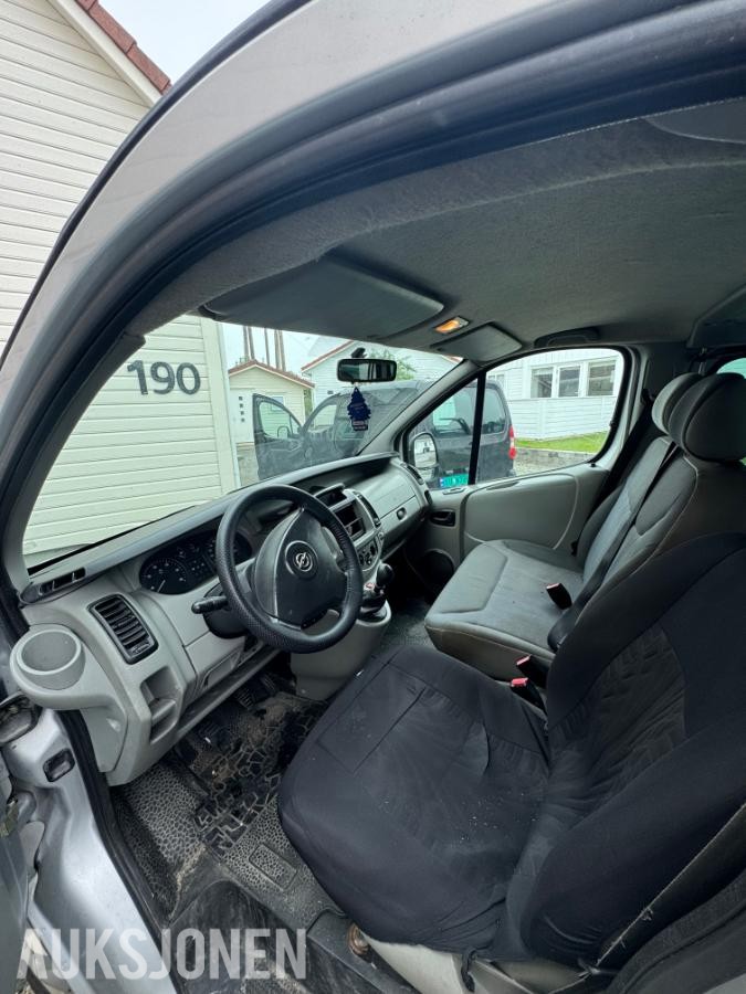 2004 Opel Vivaro 1.9 CDTI 2700, 6-seter