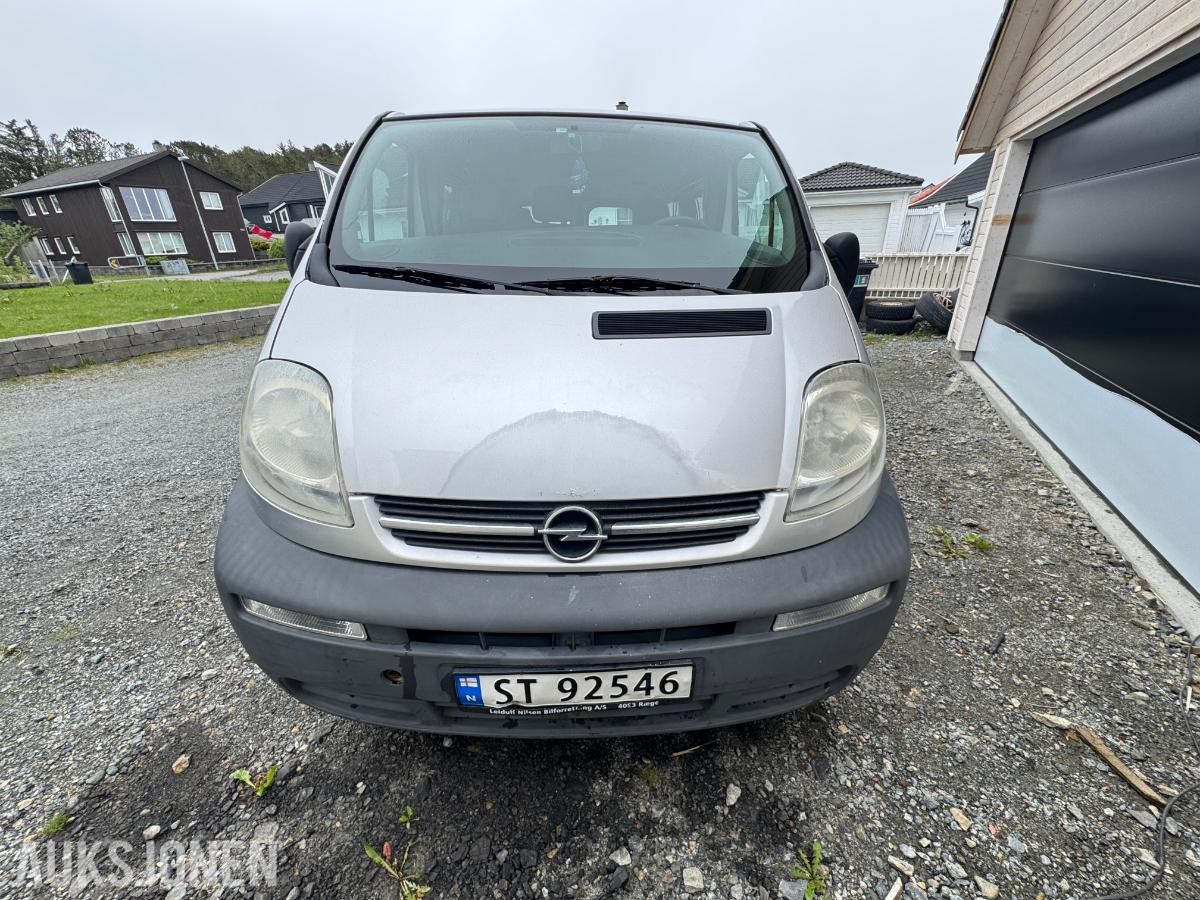 2004 Opel Vivaro 1.9 CDTI 2700, 6-seter