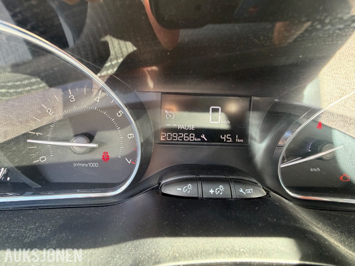 2014 Peugeot 2008 1.2-82 / Servicehistorikk / 8xalu