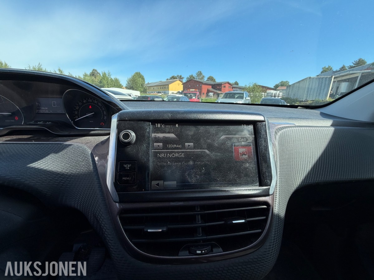 2014 Peugeot 2008 1.2-82 / Servicehistorikk / 8xalu