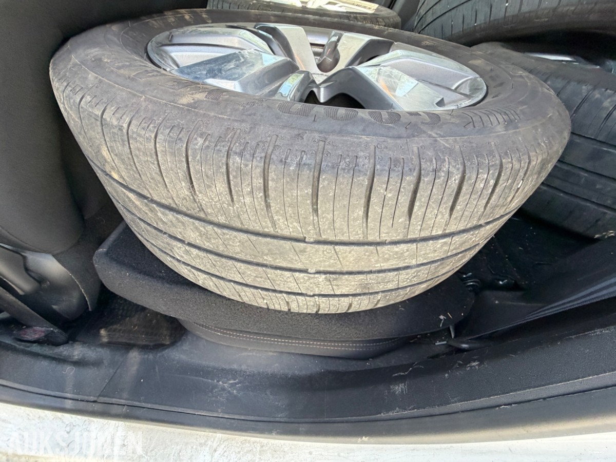 2014 Peugeot 2008 1.2-82 / Servicehistorikk / 8xalu