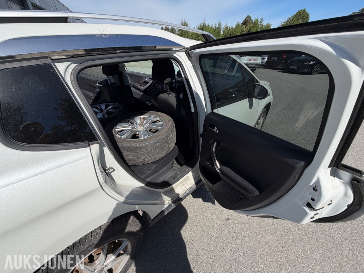 2014 Peugeot 2008 1.2-82 / Servicehistorikk / 8xalu