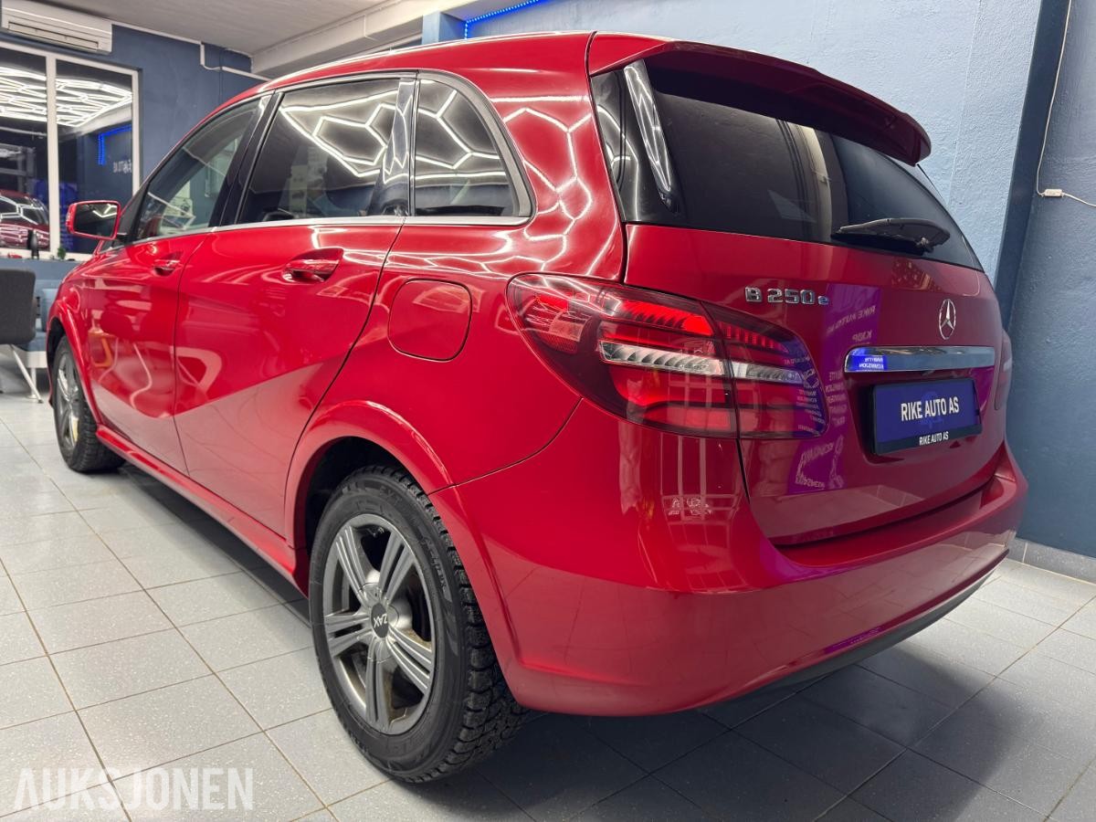 2017 Mercedes-Benz B-Klasse 250 E 180hk Automat Bi Xenon Ryggekamera DAB