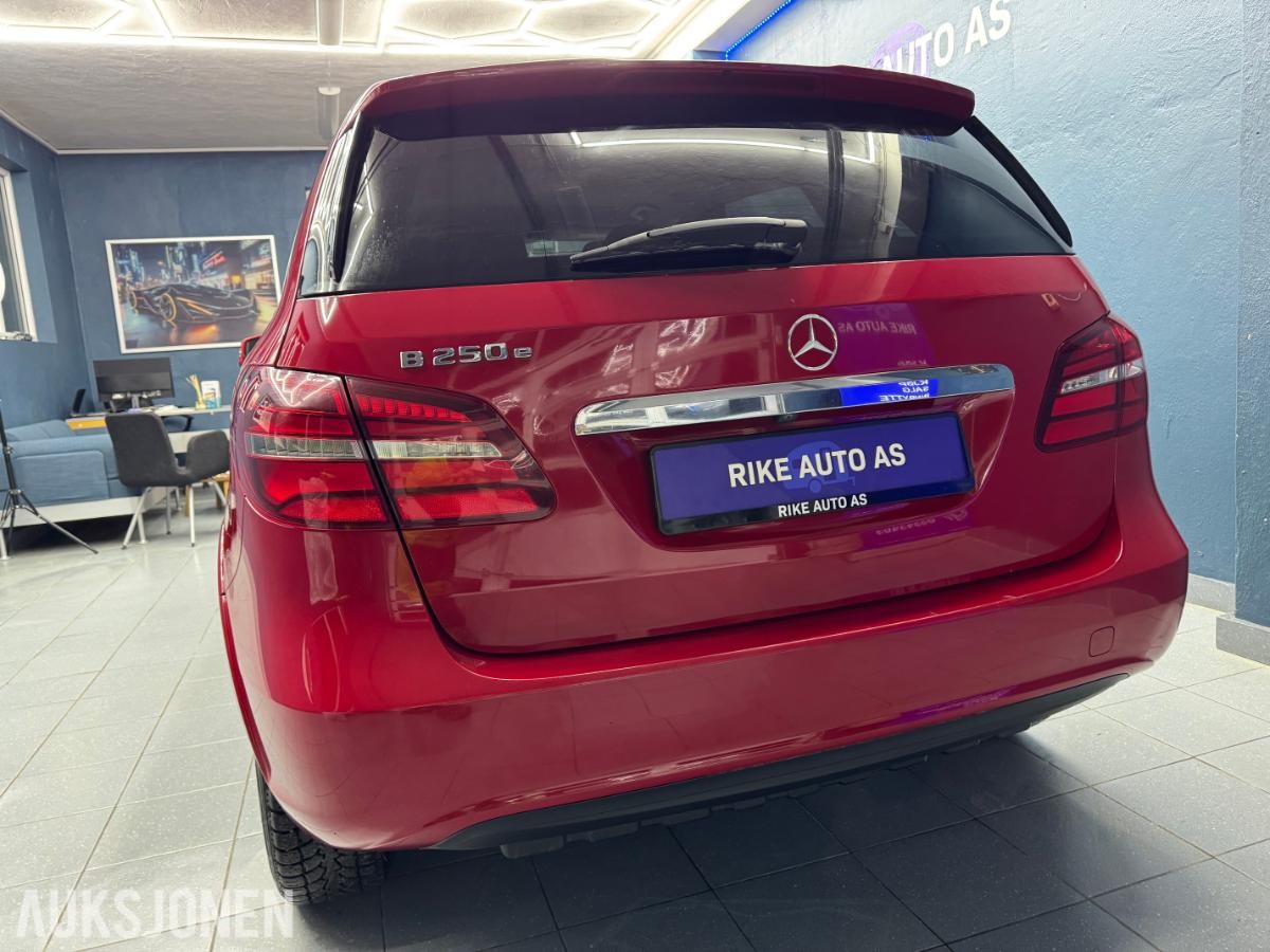 2017 Mercedes-Benz B-Klasse 250 E 180hk Automat Bi Xenon Ryggekamera DAB