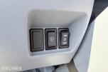 2010 Mitsubishi Fuso skapbil med løftelem og sidedør
