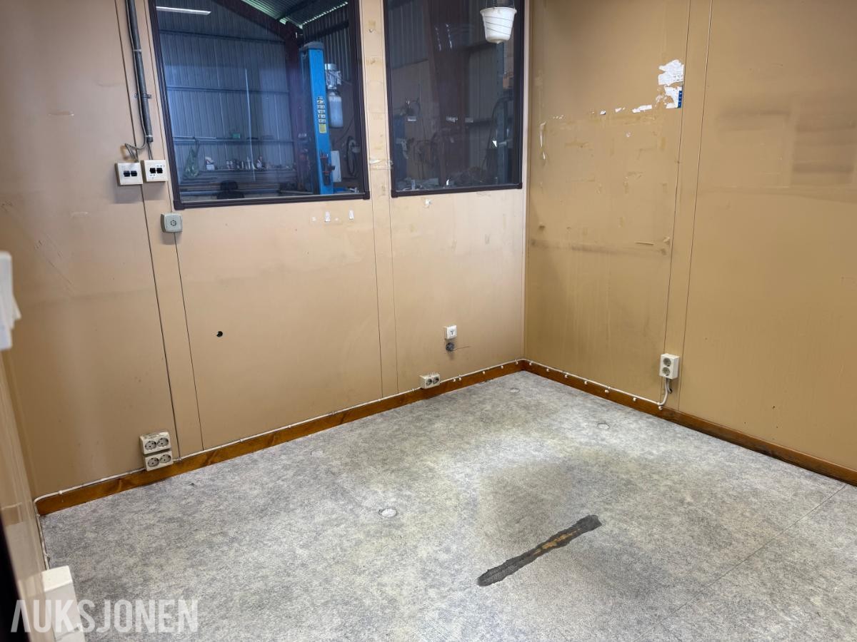 Isolert Kontorbrakke - ingen minstepris