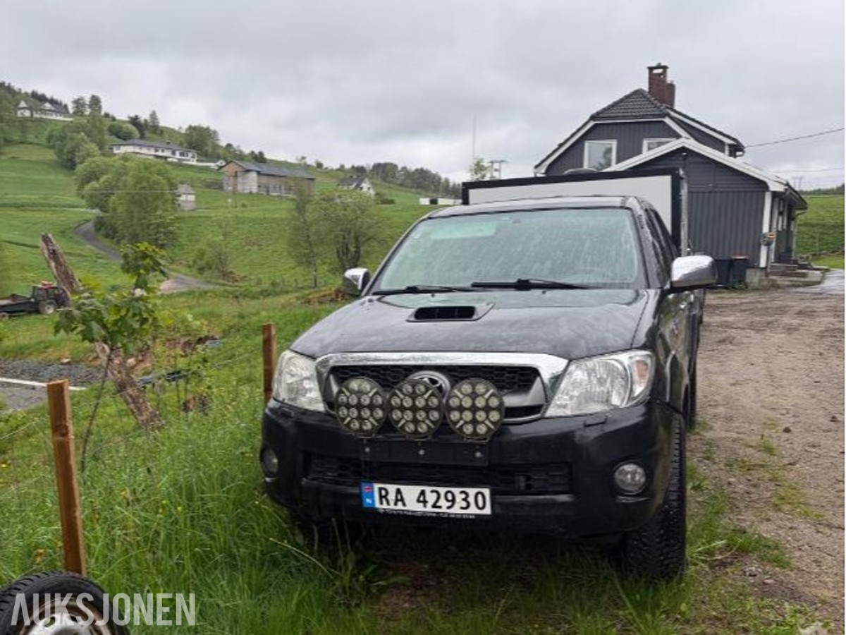 2010 Toyota HiLux 3.0 Diesel 4WD, Automat, Cruisekontroll, Hengerfeste, Reparasjonsobjekt
