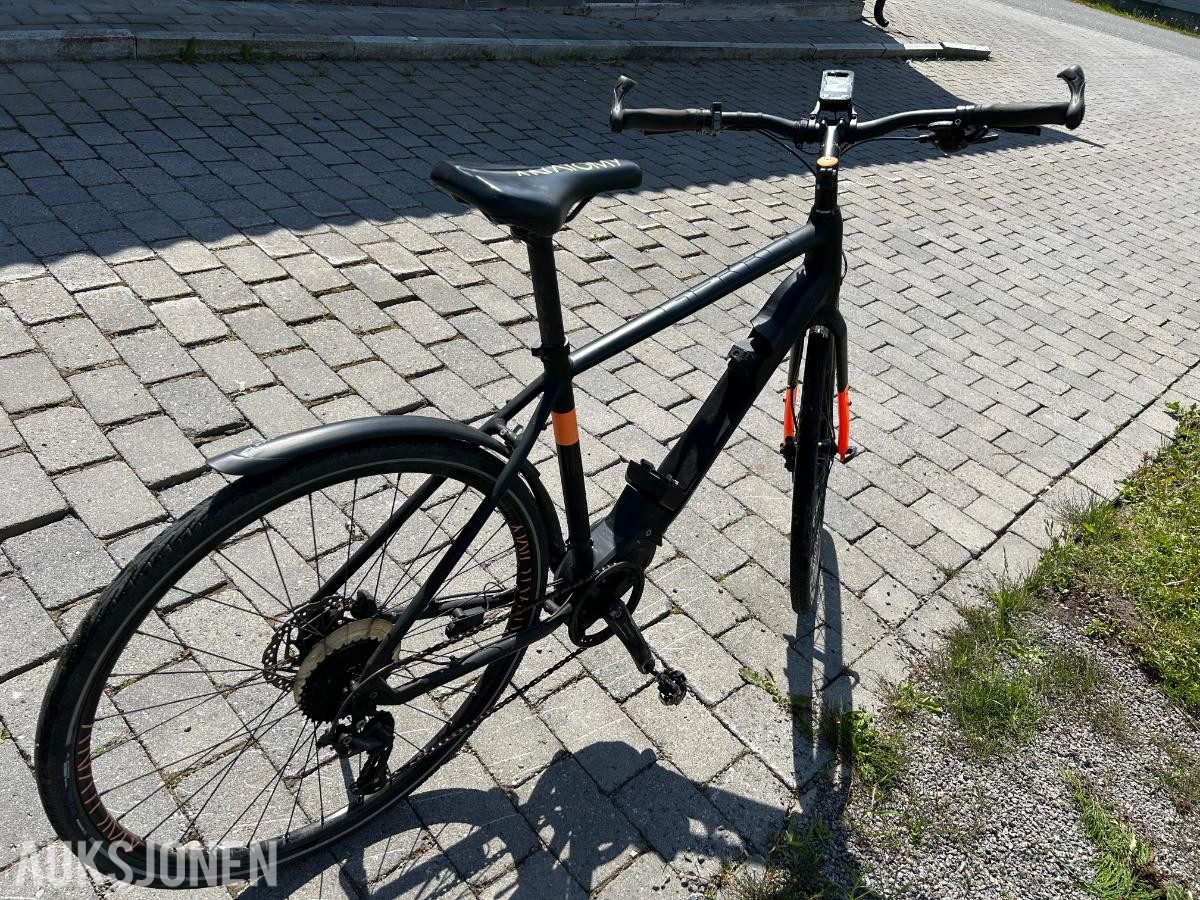 Parti med El sykkel og vanlig sykkel