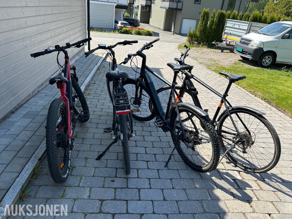 Parti med El sykkel og vanlig sykkel