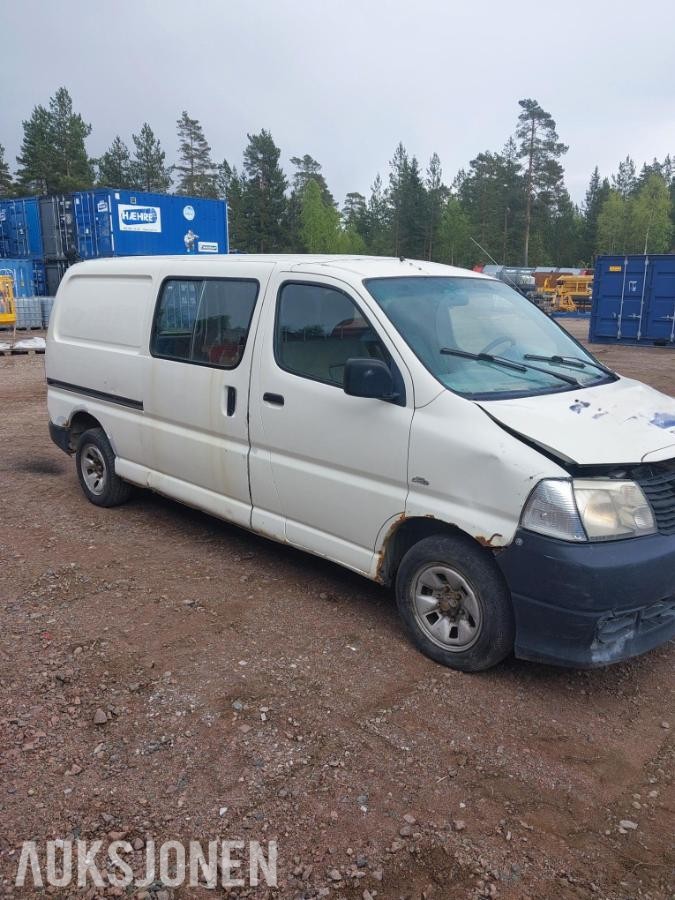 2007 Toyota HiAce 117 D 4WD
