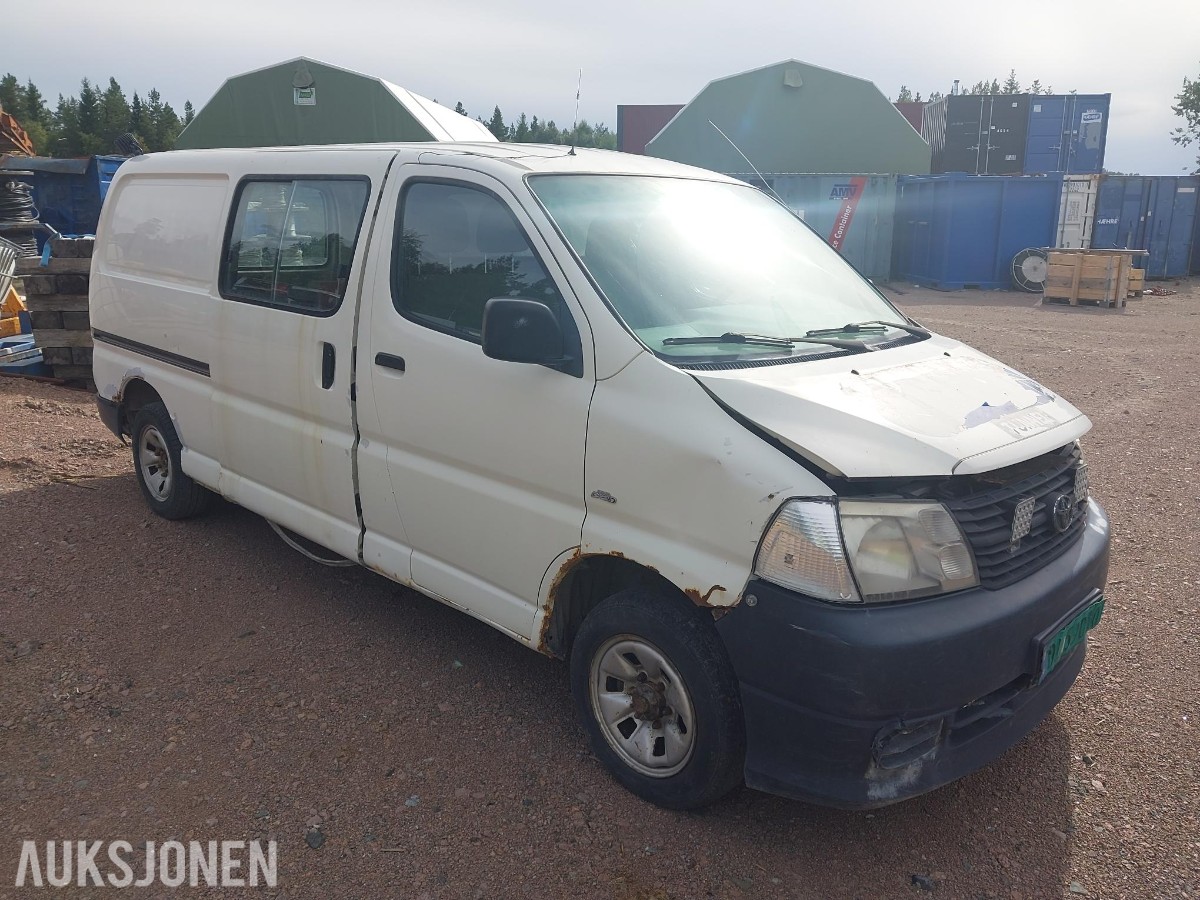 2007 Toyota HiAce 117 D 4WD