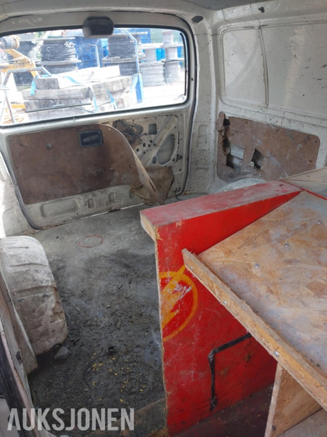 2007 Toyota HiAce 117 D 4WD