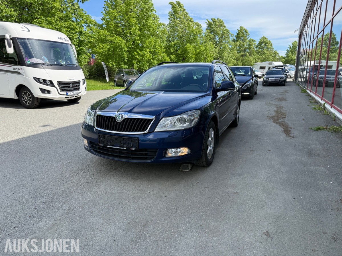 2011 Skoda OCTAVIA - Hengerfeste – Sommer- og vinterhjul – EU-godkjent til 11/2026