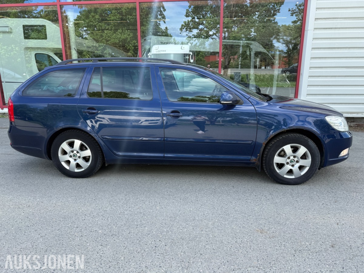 2011 Skoda OCTAVIA - Hengerfeste – Sommer- og vinterhjul – EU-godkjent til 11/2026
