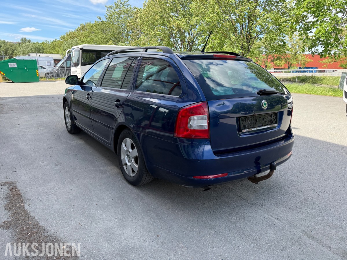2011 Skoda OCTAVIA - Hengerfeste – Sommer- og vinterhjul – EU-godkjent til 11/2026