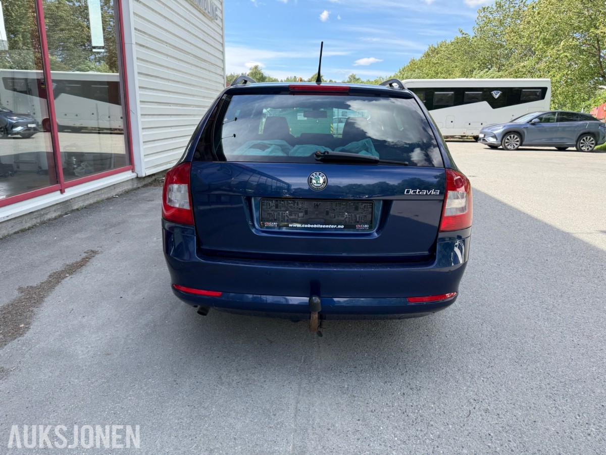 2011 Skoda OCTAVIA - Hengerfeste – Sommer- og vinterhjul – EU-godkjent til 11/2026