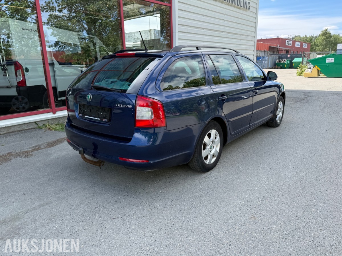 2011 Skoda OCTAVIA - Hengerfeste – Sommer- og vinterhjul – EU-godkjent til 11/2026