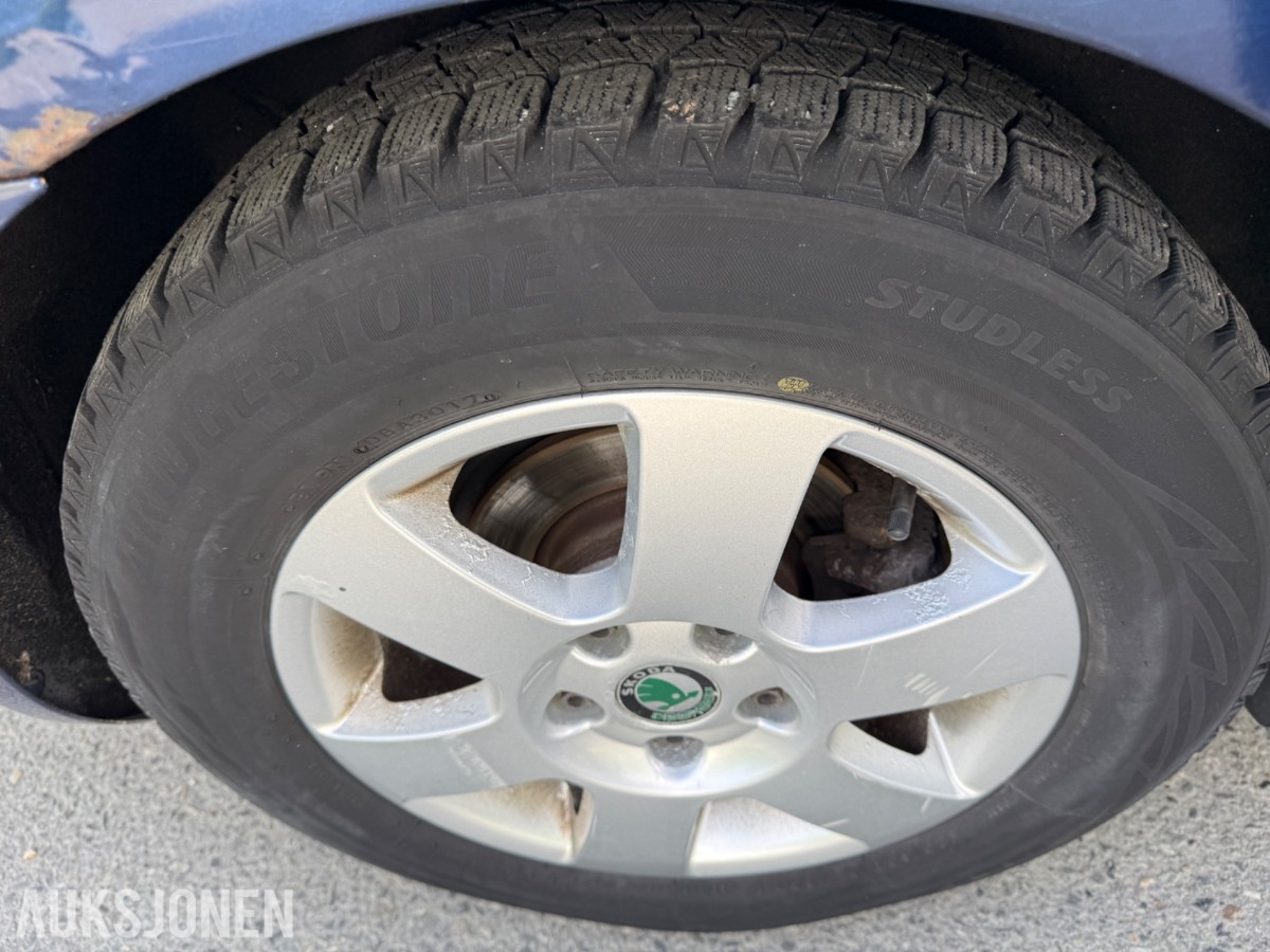 2011 Skoda OCTAVIA - Hengerfeste – Sommer- og vinterhjul – EU-godkjent til 11/2026
