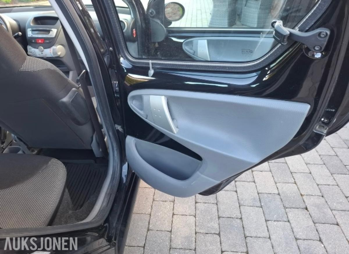 2011 Toyota Aygo 1.0 68hk s+v dekk eu ok 02.2027 176500km