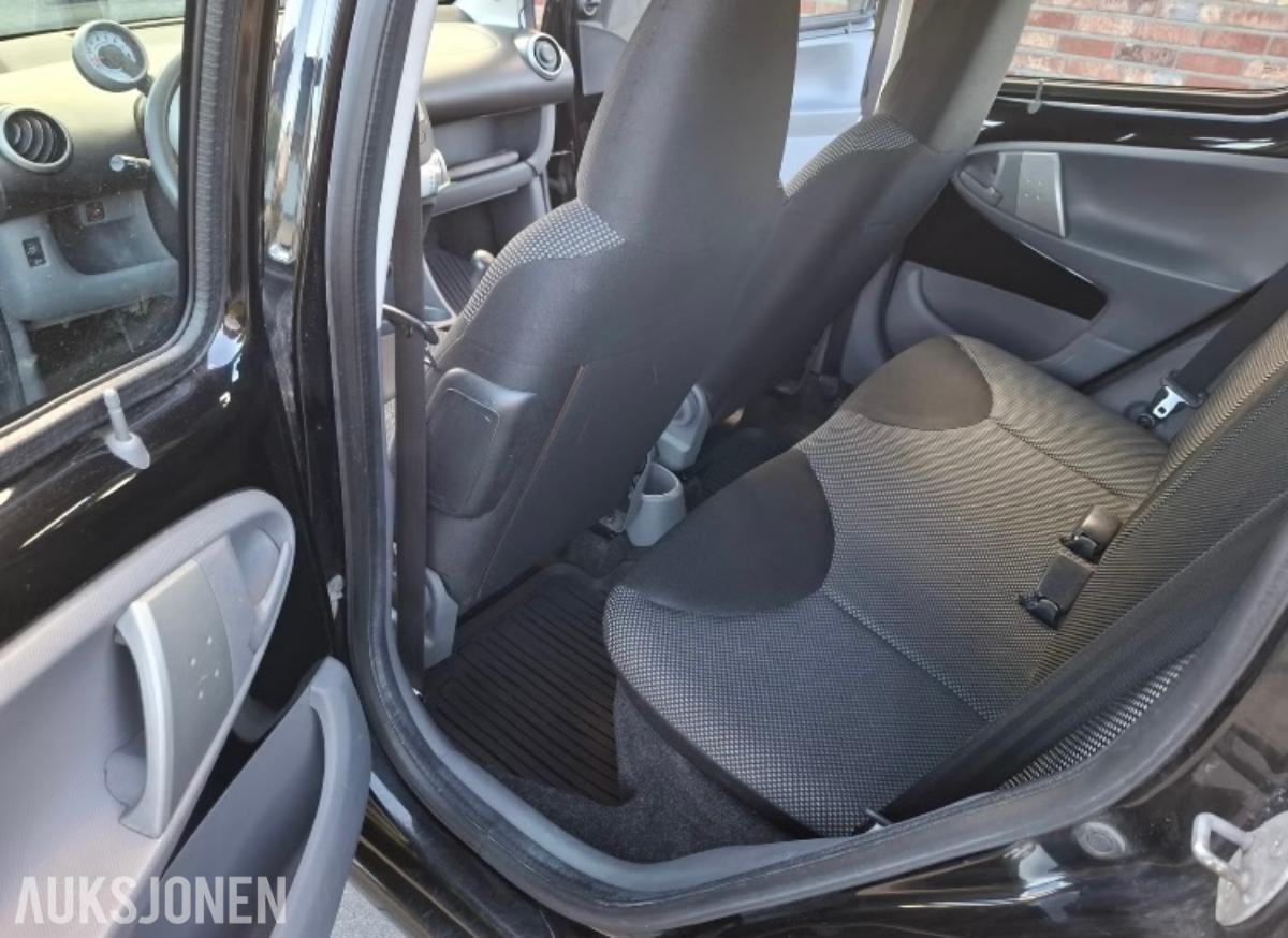 2011 Toyota Aygo 1.0 68hk s+v dekk eu ok 02.2027 176500km