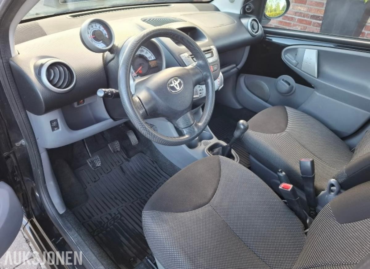 2011 Toyota Aygo 1.0 68hk s+v dekk eu ok 02.2027 176500km