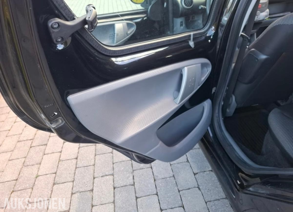 2011 Toyota Aygo 1.0 68hk s+v dekk eu ok 02.2027 176500km