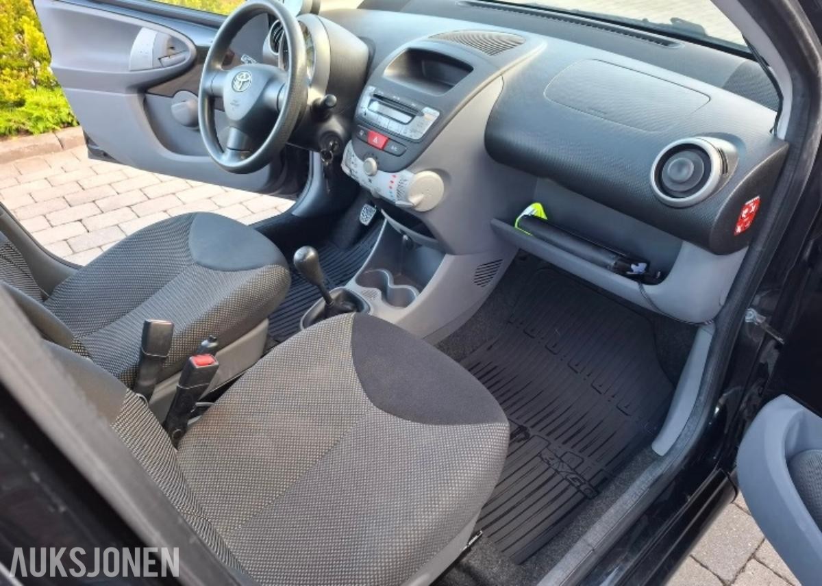 2011 Toyota Aygo 1.0 68hk s+v dekk eu ok 02.2027 176500km