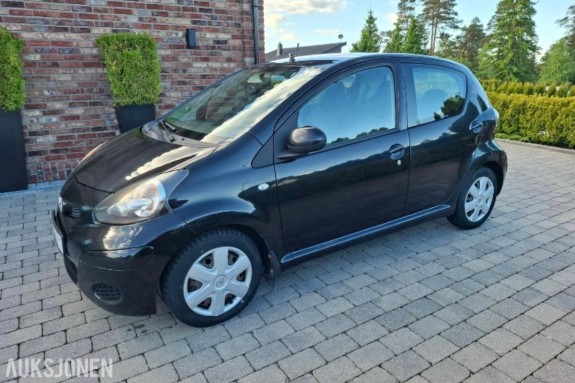 2011 Toyota Aygo 1.0 68hk s+v dekk  eu ok 02.2027  176500km
