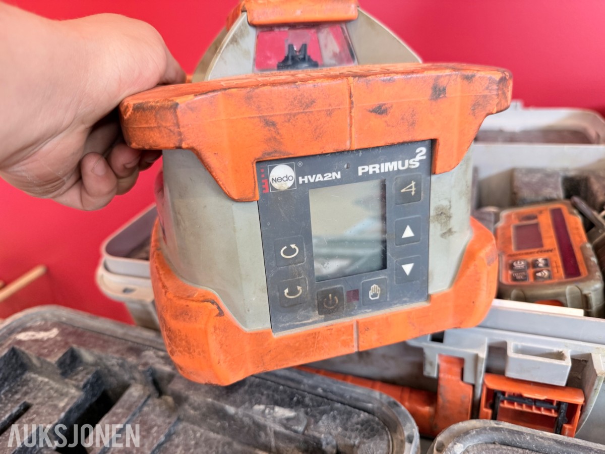 GeoMax, Nedo og Leica måle-/laserutstyr med stativer og kofferter