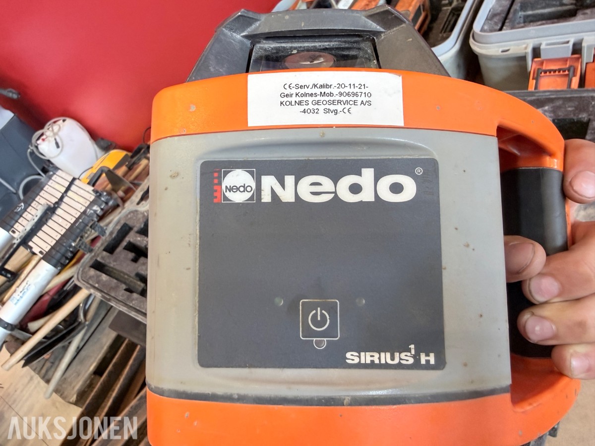 GeoMax, Nedo og Leica måle-/laserutstyr med stativer og kofferter