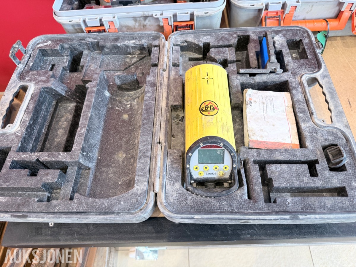 GeoMax, Nedo og Leica måle-/laserutstyr med stativer og kofferter