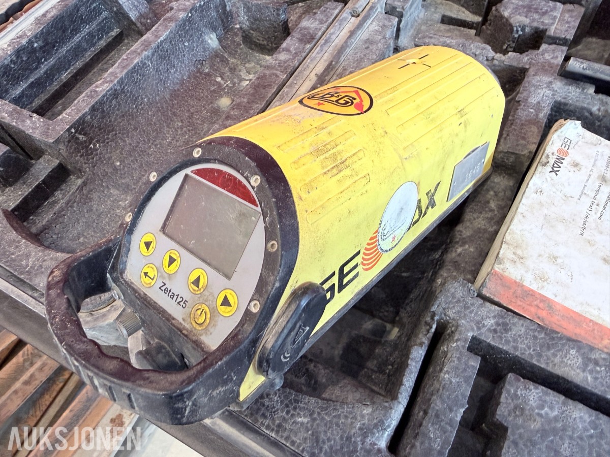 GeoMax, Nedo og Leica måle-/laserutstyr med stativer og kofferter