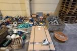 Parti med industriutstyr, festemateriell, CAT-deler og diverse komponenter
