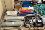 Parti med industriutstyr, festemateriell, CAT-deler og diverse komponenter