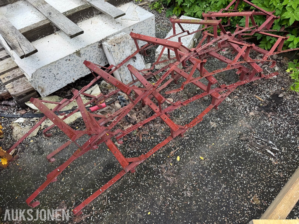 Diverse beslag , rennebeslag og tilbehør + Pipehatt 55x55