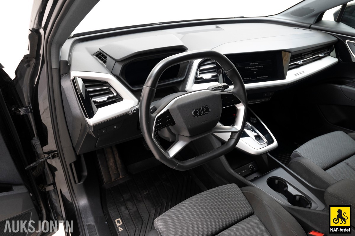 2022 Audi Q4 50 QUATTRO EN EIER HENGERFESTE SPORTSSETER KAMERA
