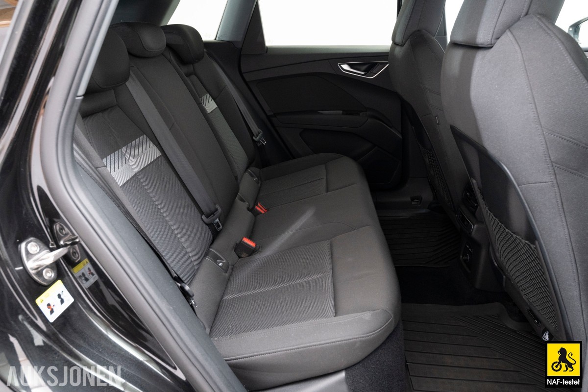 2022 Audi Q4 50 QUATTRO EN EIER HENGERFESTE SPORTSSETER KAMERA