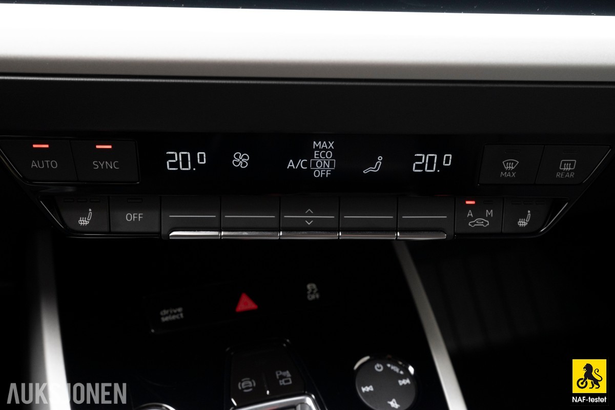 2022 Audi Q4 50 QUATTRO EN EIER HENGERFESTE SPORTSSETER KAMERA