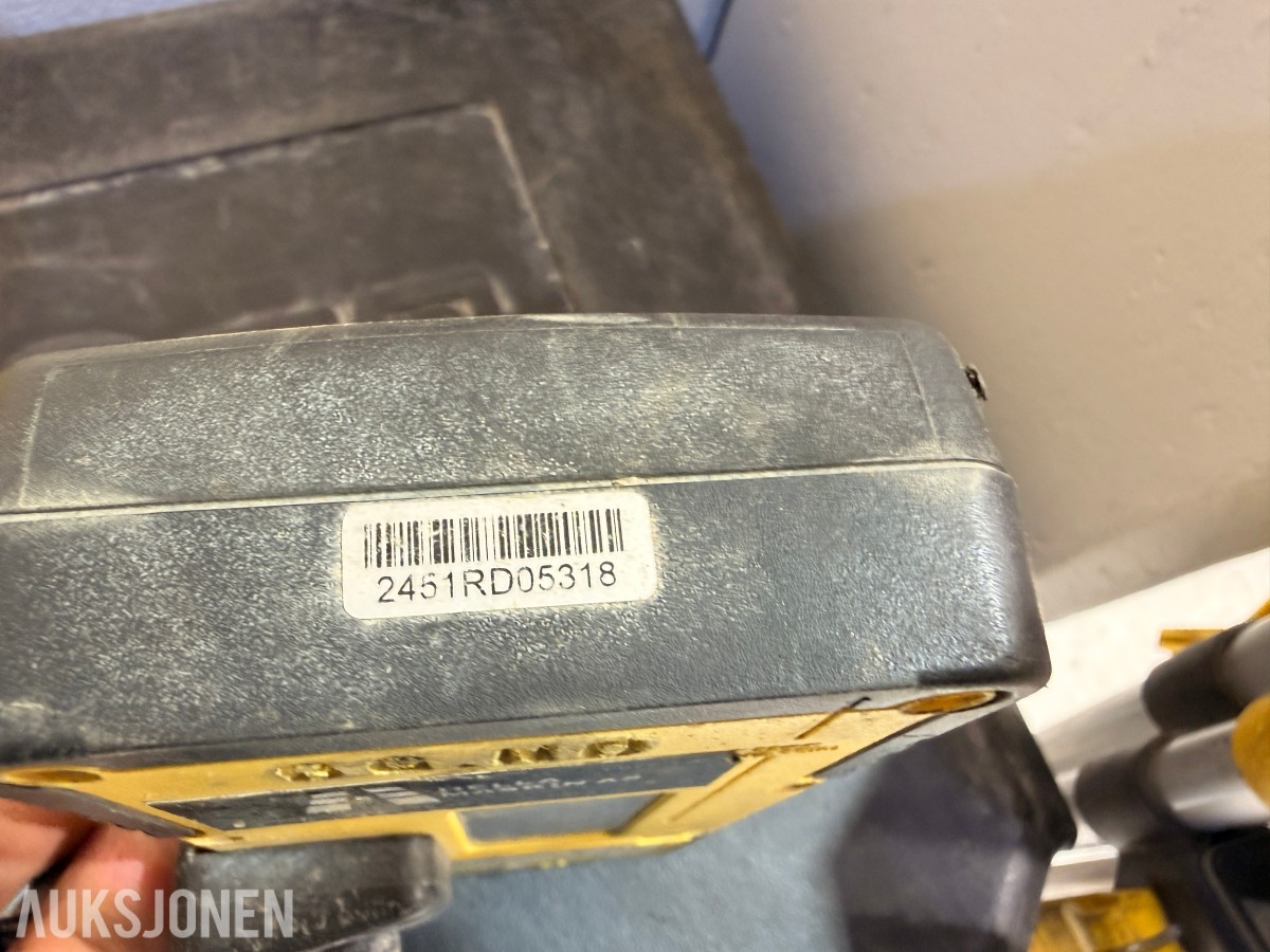 GeoMax Zone60 HG rotasjonslaser med mottaker, stativ og målestang