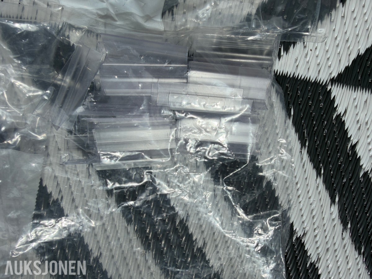 Delfi/Breece Chroma-4 elektroniske hylleetiketter med tilbehør