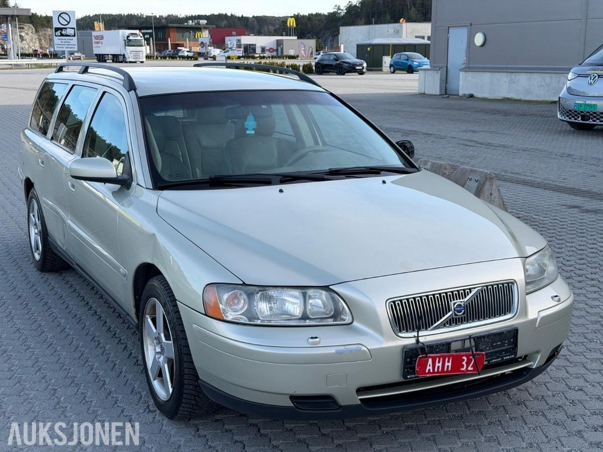 2006 VOLVO V70 2.0T AUTOMAT SUMMUM | SKINN | HENGERFESTE | SOMMER- OG VINTERHJUL