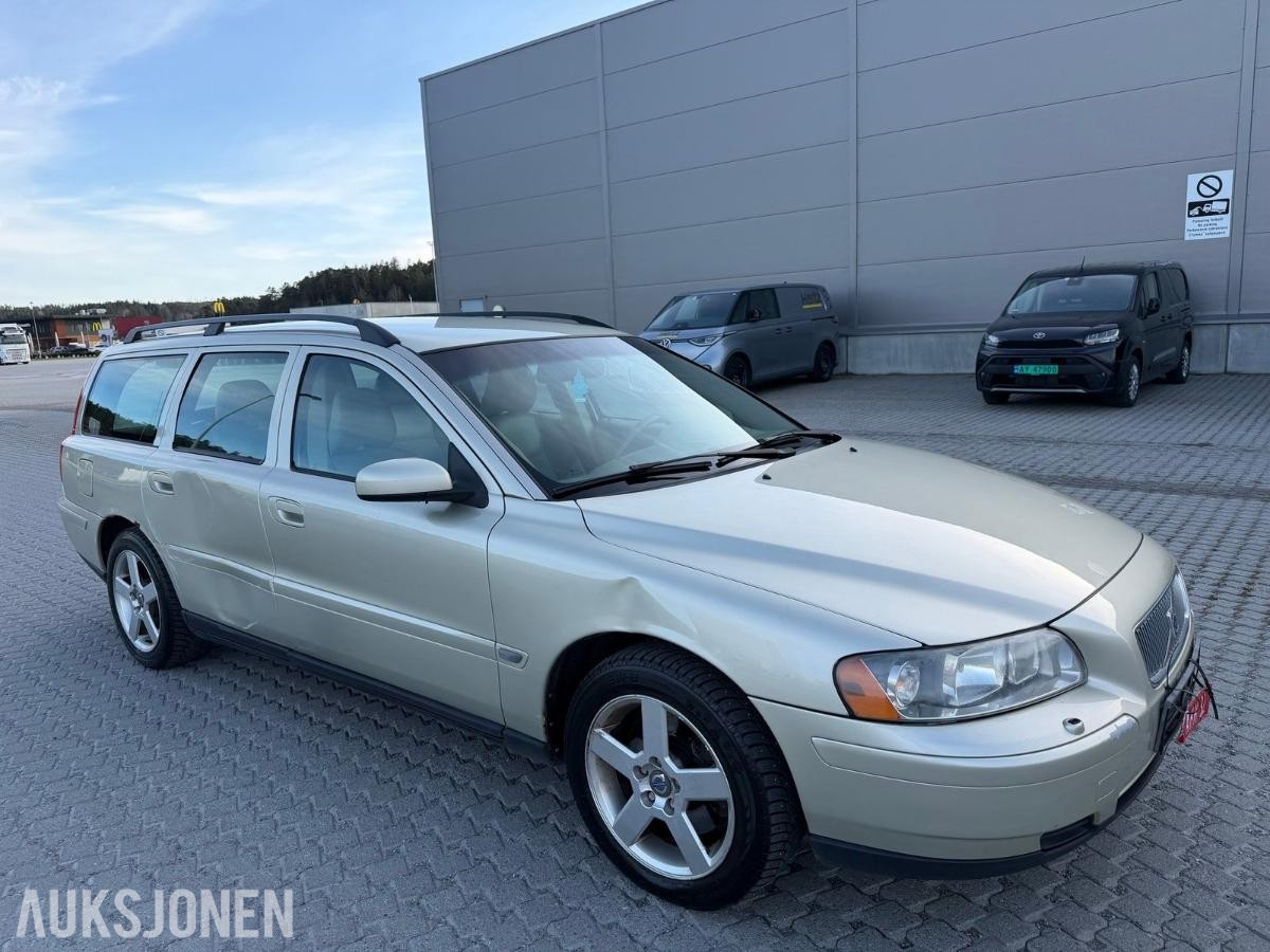 2006 VOLVO V70 2.0T AUTOMAT SUMMUM | SKINN | HENGERFESTE | SOMMER- OG VINTERHJUL