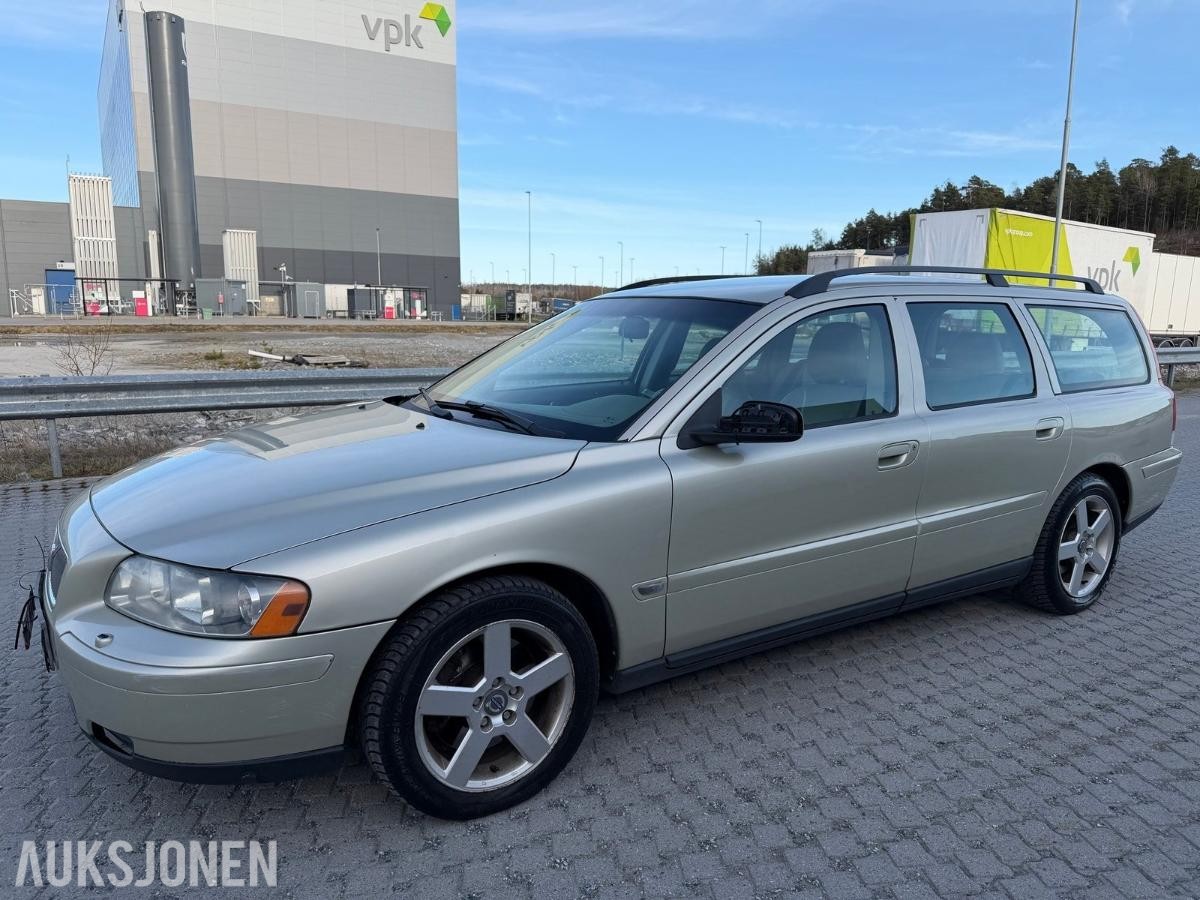 2006 VOLVO V70 2.0T AUTOMAT SUMMUM | SKINN | HENGERFESTE | SOMMER- OG VINTERHJUL